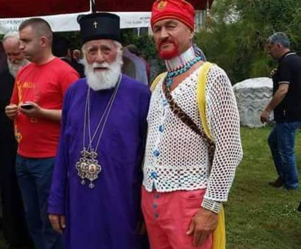 Мираш хоће да протера Амфилохија